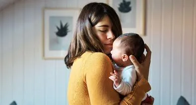 Salud mental de madres primerizas por decisiones sobre el cuidado de sus bebés