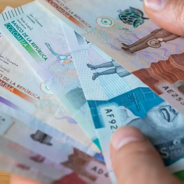 Cierran 4 aplicaciones que prestaban plata en Colombia: la SIC las acusa