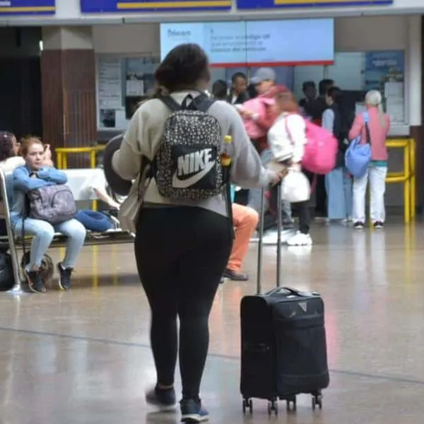 Cambio que están haciendo los colombianos al viajar y que les permite ahorrar