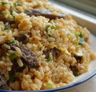 Receta económica y rendidora: así se prepara un arroz de mollejas y corazones