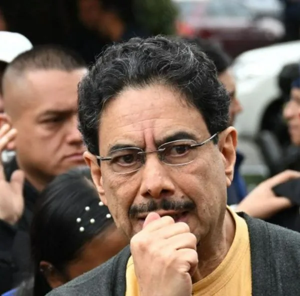 Centro Democrático alerta sobre atentado contra Iván Cepeda hoy 25 de abril. El partido pide al Gobierno extremar seguridad en La Dorada, Caldas.