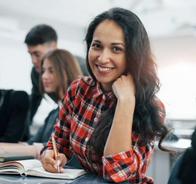 Trabajadores podrán estudiar pregrado con becas del 90 % en Colombia: fecha límite para aplicar 