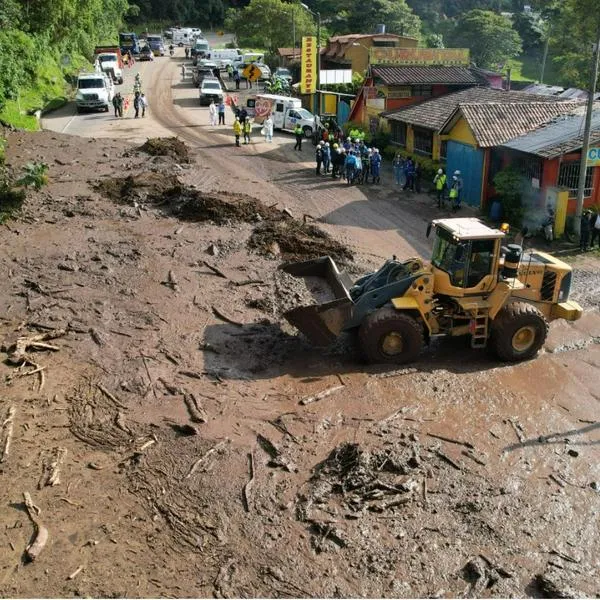 ¿Cuándo abren vía Mosquera-La Mesa cerrada por deslizamientos? Dan fecha clave 