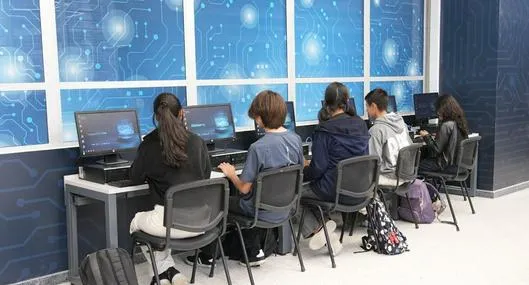 Centro de Excelencia en IA abre certificaciones internacionales claves