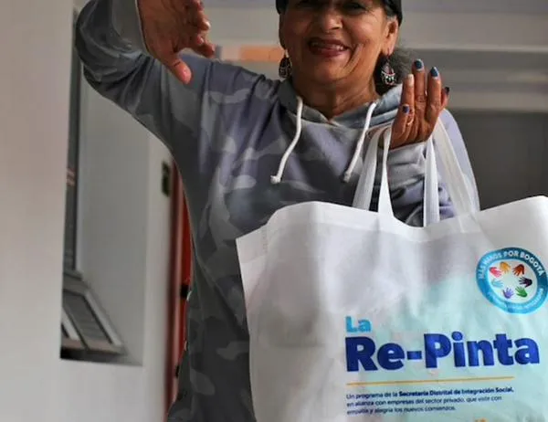 ‘La Repinta’ entregó cerca de 800 prendas en la localidad de Los Mártires 