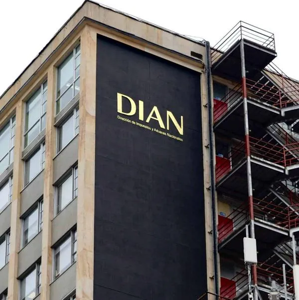 DIAN entregó alentadora noticia para morosos en Colombia: Se salvan de embargos