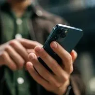 Cuál es la primera ciudad de Colombia que prohibió celulares en los colegios