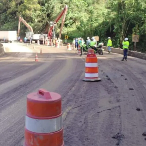 Vía Mosquera La Mesa reabrió: arreglaron el derrumbe que complicó la movilidad