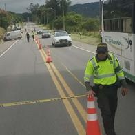 Cierre vehicular en la vía a La Calera, por cuenta de un accidente de tránsito que dejó a al menos una persona fallecida