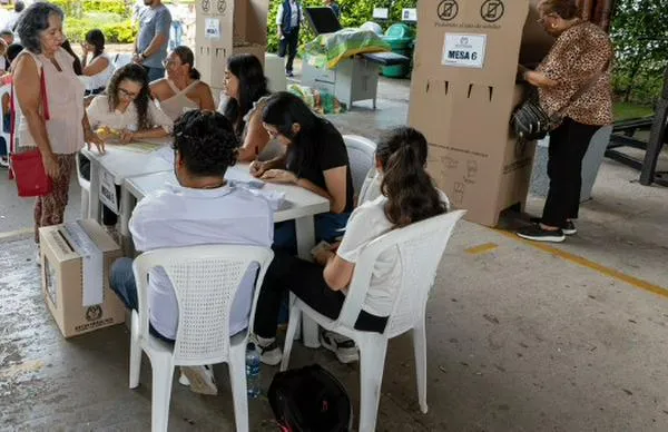 Las propuestas “taquilleras” de los candidatos para captar votos,  a 27 días de la primera vuelta presidencial