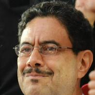 Iván Cepeda denuncia presiones armadas a favor de su campaña presidencial. Rechazo a amenazas de grupos ilegales y condiciones para diálogos de paz.