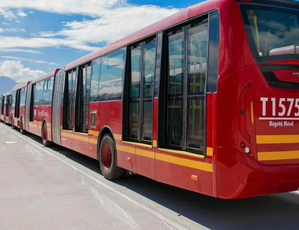Alto flujo vehicular en la autopista Norte con calle 170: así está la movilidad en Bogotá 