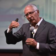 Escalada de cierres en clínicas de Bogotá por deudas de EPS. El ministro de Salud, Guillermo Jaramillo, evitó responder sobre la crisis financiera. 
