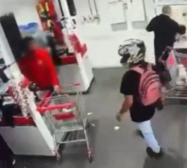 Balacera en supermercado de Bogotá causó pánico: hubo un policía herido