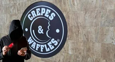 Crepes & Waffles alerta a clientes por estafa del Día de la Madre en Colombia   