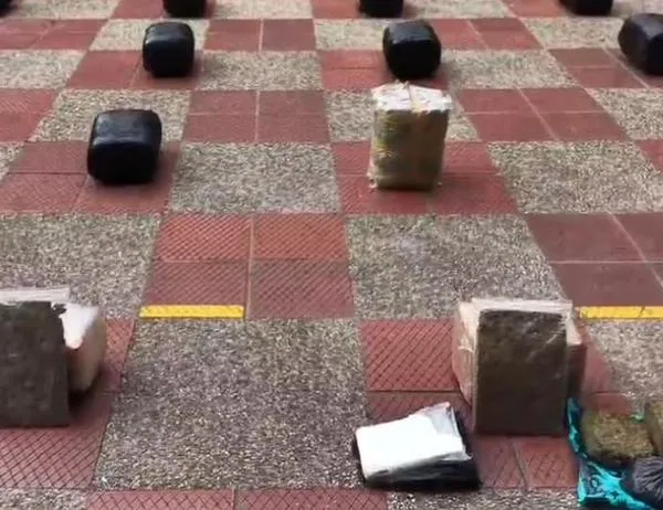 Policía de Bogotá descubre 300 libras de marihuana tras riña en vivienda de Bosa 