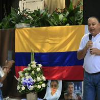 “No se mata la verdad matando periodistas”, el plantón con el que se homenajeó en Medellín a Mateo Pérez