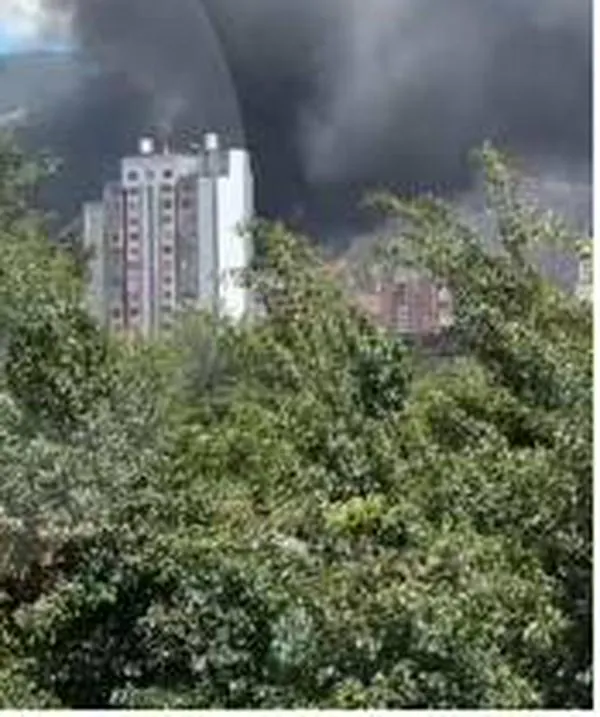 Video | Reportan incendio estructural cerca al parque de Boston en La Candelaria