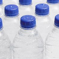 Alerta sanitaria del Invima por agua Purifresk. El instituto advierte que el producto es fraudulento y pide a los ciudadanos abstenerse de consumirlo. 