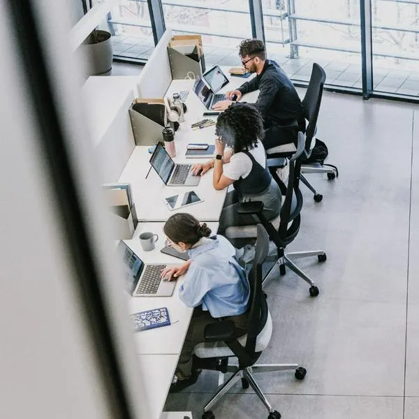 ¿Qué pasará con las horas extra en Colombia por la nueva jornada laboral?