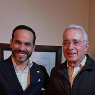 Álvaro Uribe evitó hablar de Abelardo de la Espriella en Blu Radio. Néstor Morales analizó la ruptura y las acusaciones de amenazas. 