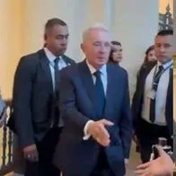 Video: Álvaro Uribe fue a funeral de Germán Vargas Lleras y quedó grabado