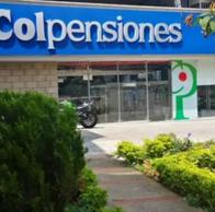 Jaime Dussán, presidente de Colpensiones, acusó a los fondos privados de tener "secuestrados" 25 billones de pesos y advirtió riesgos en pago de pensiones.