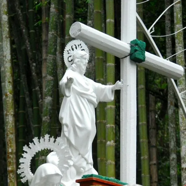 Pereiranos conmemoran el Día de la Virgen de Fátima