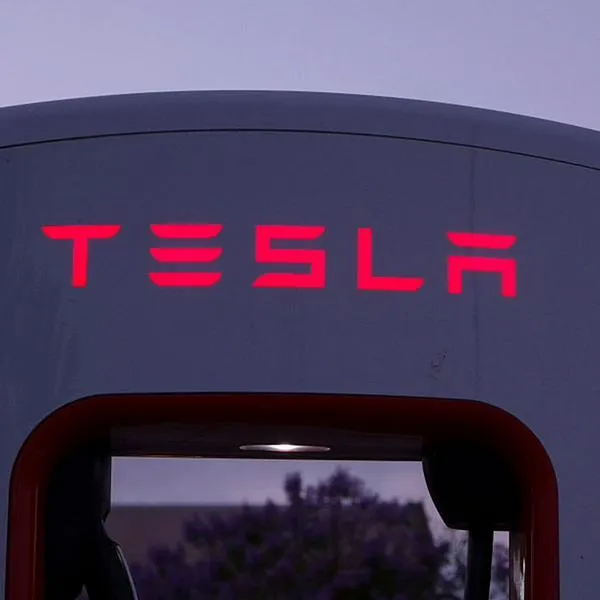 Llaman la atención a Tesla en Colombia: SIC explicó decisión por situación