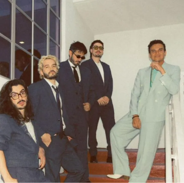 Escuche 'Lo poco que yo quiero', la inesperada colaboración entre Morat y Silvestre Dangond. Detalles de su nuevo video y sus 6 conciertos en Bogotá.