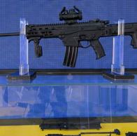 Se registró el primer accidente con el fusil Jaguar en el fuerte militar de Tolemaida. Un uniformado herido tras falla en las pruebas del arma de Petro.