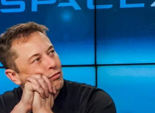 Musk advierte que la IA superará la inteligencia humana en 2031