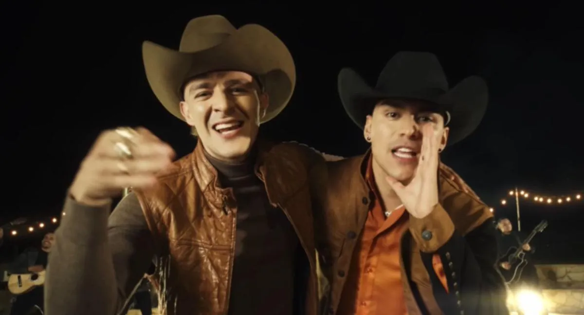 Luis Alfonso con Yeison Jiménez en el video musical de la canción 'Destino final'