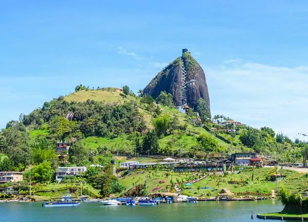 vista panorámica de El Peñol Colombia