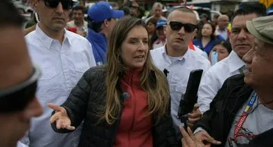Paloma Valencia alerta por ingreso de 800 trabajadores temporales a planta