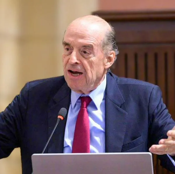 Conozca los duros ataques del excanciller Álvaro Leyva contra Gustavo Petro y su sorpresivo respaldo a la candidatura presidencial.