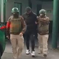 El exfutbolista colombiano Abel Stiven Carabalí fue enviado a prisión en Chile acusado de torturar, decapitar y quemar a su mejor amigo de infancia.