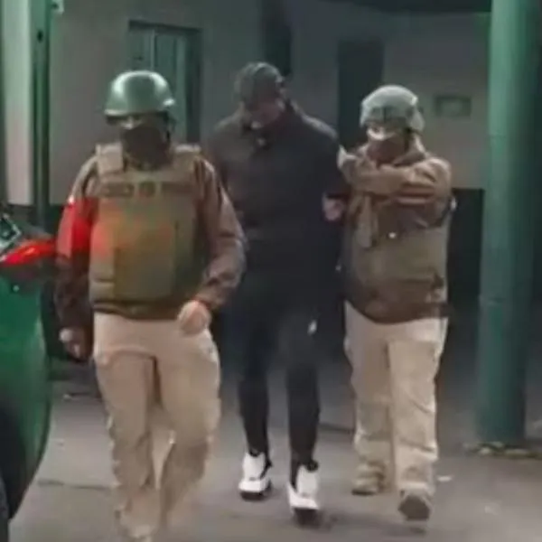 El exfutbolista colombiano Abel Stiven Carabalí fue enviado a prisión en Chile acusado de torturar, decapitar y quemar a su mejor amigo de infancia.
