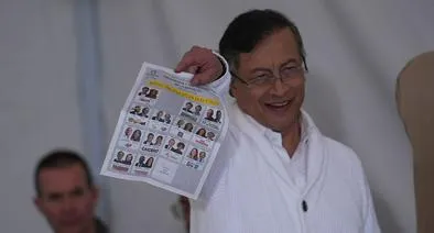 Elecciones hoy: procurador habló de que Gustavo Petro haya mostrado su voto