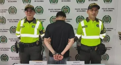 Capturan a joven con $ 100 millones en efectivo en plena jornada de elecciones