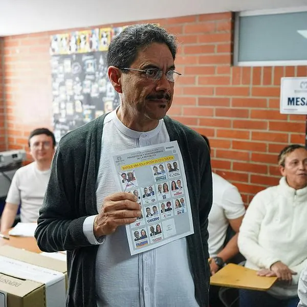 Procuraduría abrió investigación a ministro del Trabajo por apoyo a Iván Cepeda