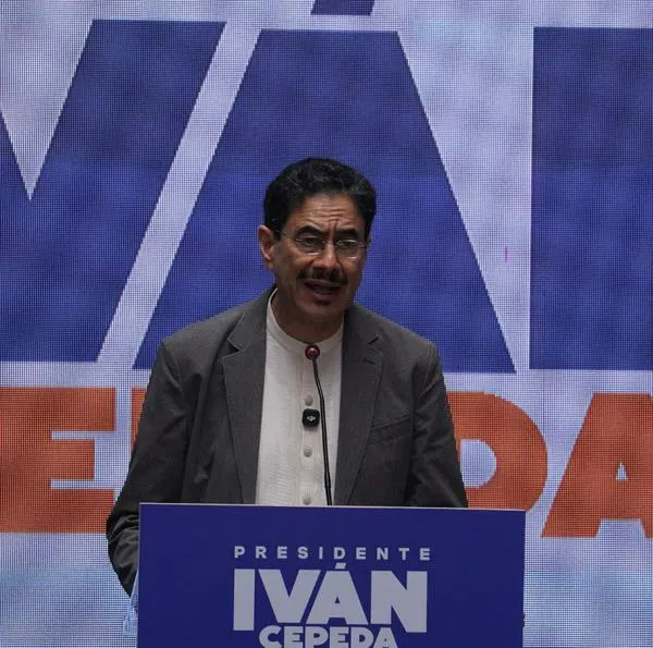 En Blu Radio revelaron que sectores piden la renuncia del ministro Armando Benedetti para que asuma como operador de Iván Cepeda en segunda vuelta.