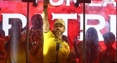 Bolsa colombiana se dispara tras victoria de Abelardo de la Espriella