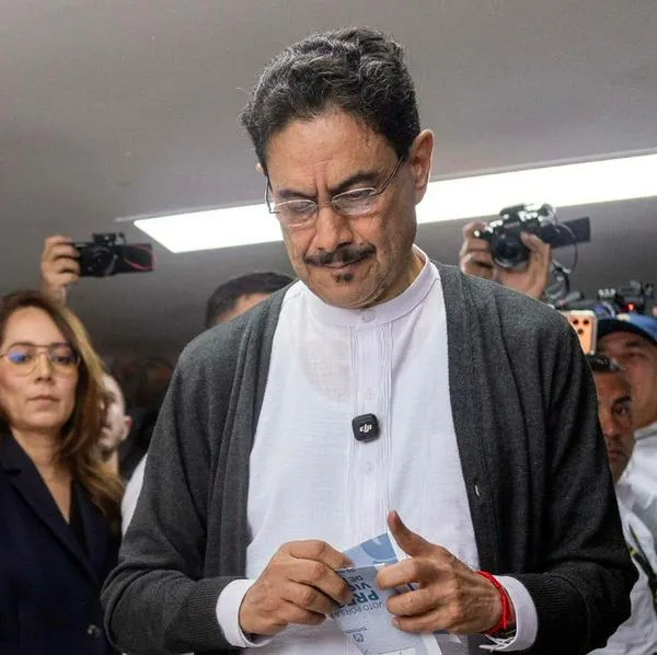 Iván Cepeda aclaró que su equipo de verificación no encontró evidencias de irregularidades ni fallas en el conteo de la primera vuelta presidencial.