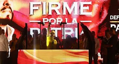 ¿Dónde estudió Abelardo de la Espriella y cómo se preparó para ser presidente?
