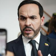 Andrés Solano, expareja de la congresista María del Mar Pizarro, amenazó con destripar a Abelardo de la Espriella en medio de desmanes en Bogotá.