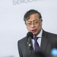 El Comité Promotor de la Constituyente frenó la recolección de firmas y retiró el polémico proyecto, mientras Iván Cepeda descartó convocarla.