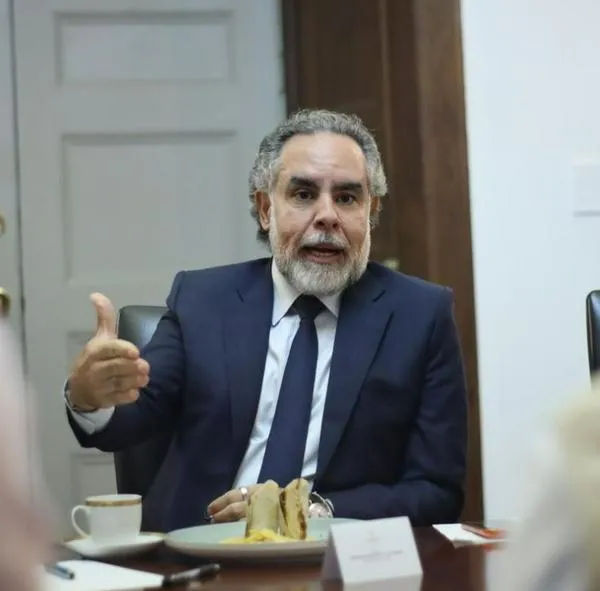 La Corte Suprema de Justicia ratificó el embargo del lujoso apartamento del ministro Armando Benedetti, investigado por presuntos actos de corrupción.