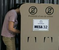 Maracaibo, Venezuela, May 31, 2026, Colombians residing in Venezuela vote in the first round of elections for the next President of Colombia. (Photo by: Jose Bula Urrutia/UCG/Universal Images Group via Getty Images)