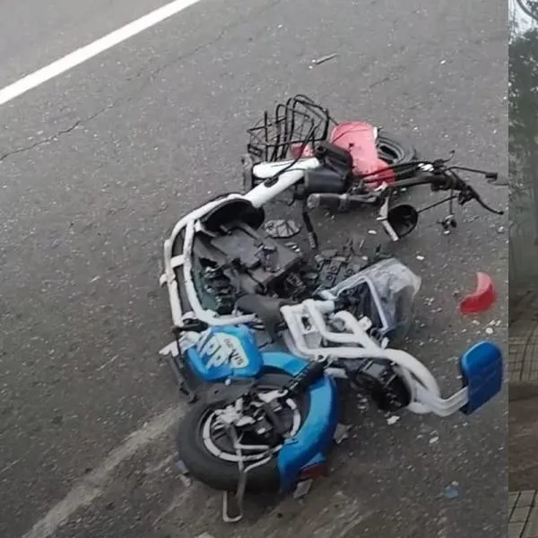 Camión aplastó una bicicleta eléctrica en Ibagué: dos heridos